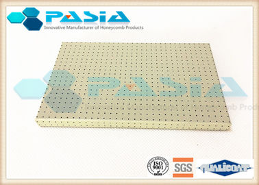 China PVDF gemalte Aluminiumbienenwaben-Platte mit dem Rand-hölzernen Rahmen versiegelt für Signage-Gebrauch fournisseur