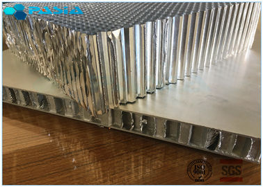 China Leichtes Aluminiumbienenwaben-Material für Bahnzüge, 0.05mm Alaun-Folien-Stärke fournisseur