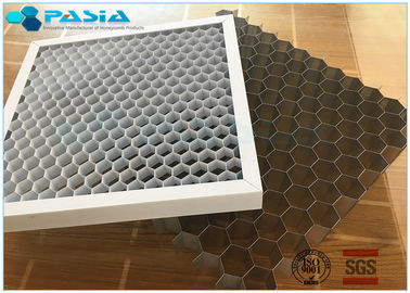 China Dauerhafter Honig-Kern/Aluminiumkern verwendet in den verschiedenen Ausstellungs-Scheinwerfer-Gittern fournisseur