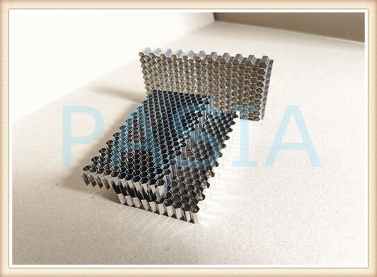 High Temperature Tolerance Low Pressure Drop EMI Shielding Stainless Steel Honeycomb Air Flow Straightener for Engine Intake Testing fournisseur
