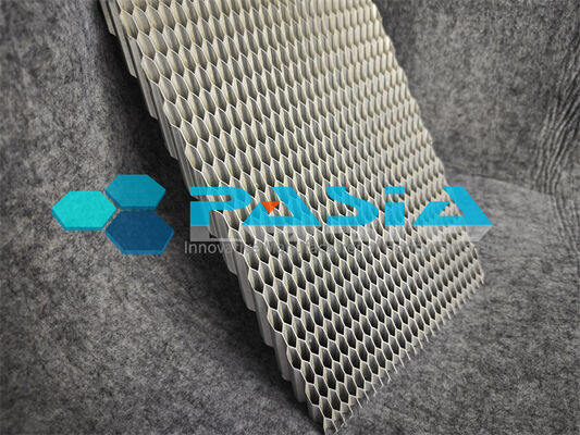 Flame Retardant Lightweigt Honeycomb Energy Absorber with High Heat Dissipation Pyramidal Structure Handling 15 KW/m² for Aerospace Chamber Lining fournisseur