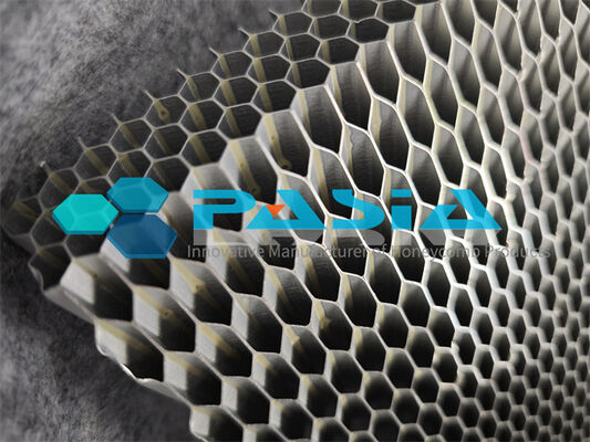 Flame Retardant Lightweigt Honeycomb Energy Absorber with High Heat Dissipation Pyramidal Structure Handling 15 KW/m² for Aerospace Chamber Lining fournisseur